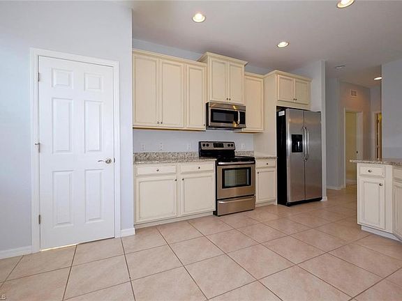 4th image of 18239 Creekside Preserve Loop Unit 202