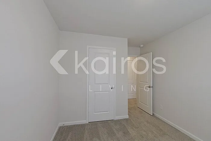 2137 Banyon Cir — Photo 15
