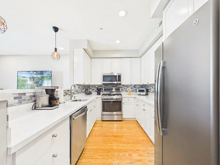 70 Endicott St #405 — Photo 3