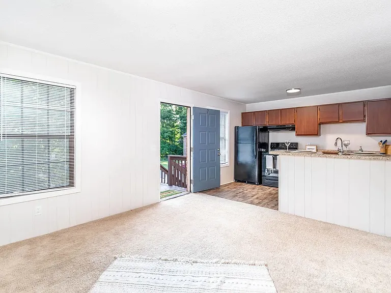 Linville Ridge Apartments — Photo 5