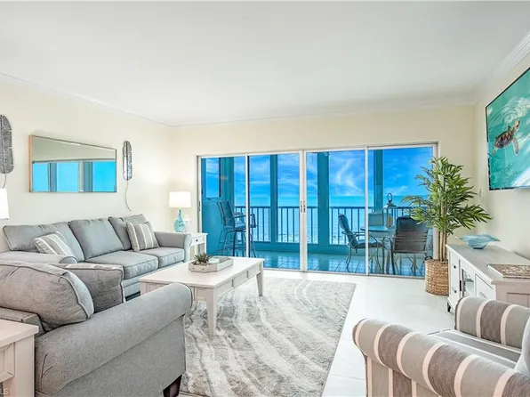 2885 Gulf Shore BLVD N #402, NAPLES, FL 34103