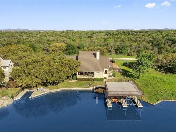 5th image of 311 Wilderness Dr E