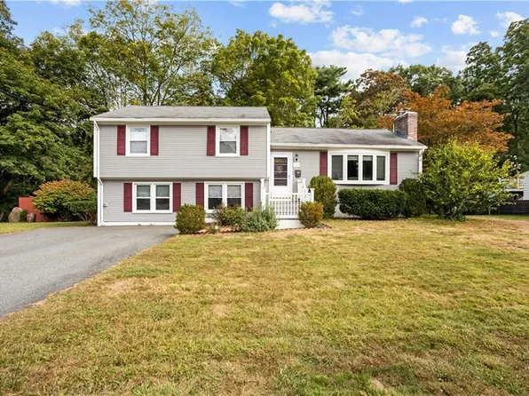 165 Brookside Dr, North Kingstown, RI 02852