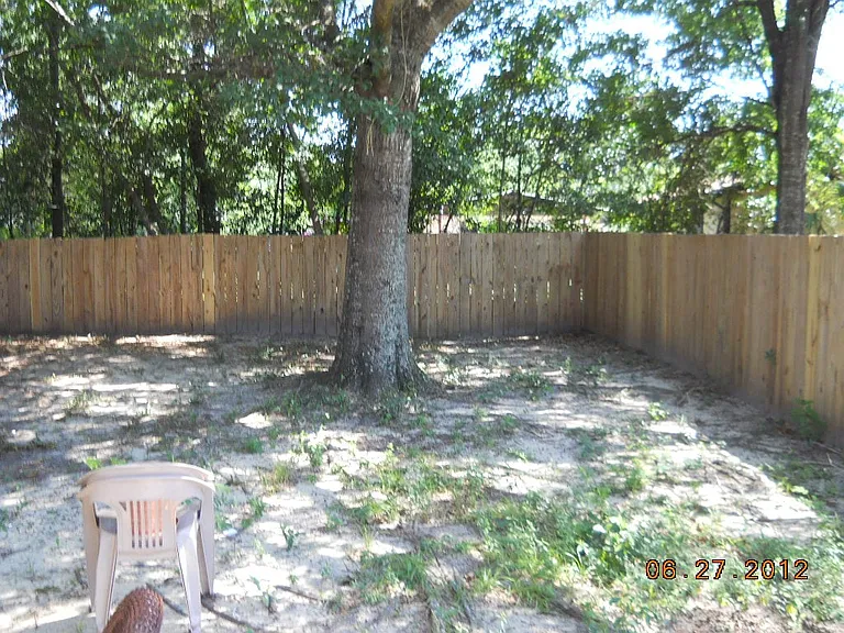 126 Hampton Dr — Photo 10