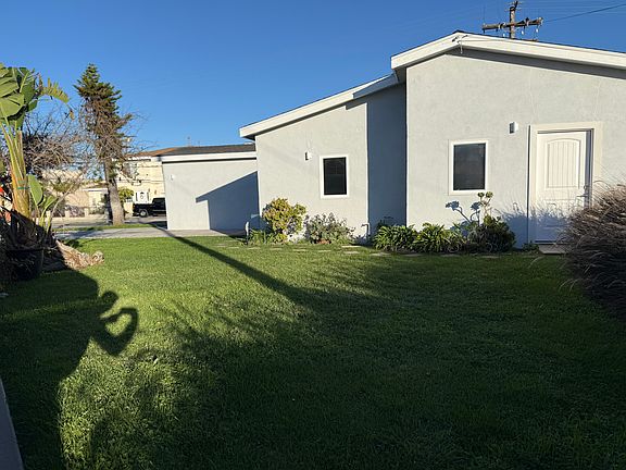 2nd image of 25719 Walnut St #1