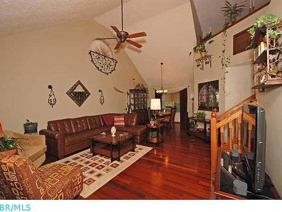 2nd image of 8979 Holquest Dr