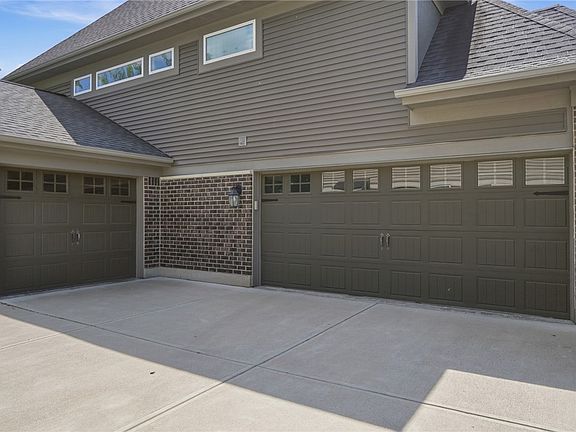 3rd image of 4644 Swift Ct