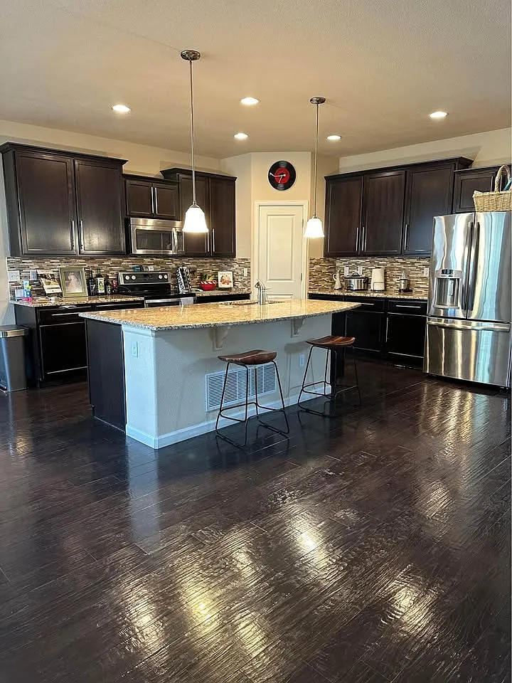 4 bed, 2617 sqft, $1,225 — Photo 3
