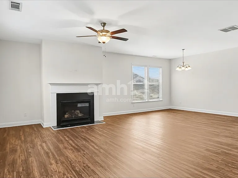 5935 Hart Way — Photo 7
