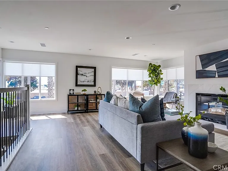 4603 E Ocean Blvd — Photo 8