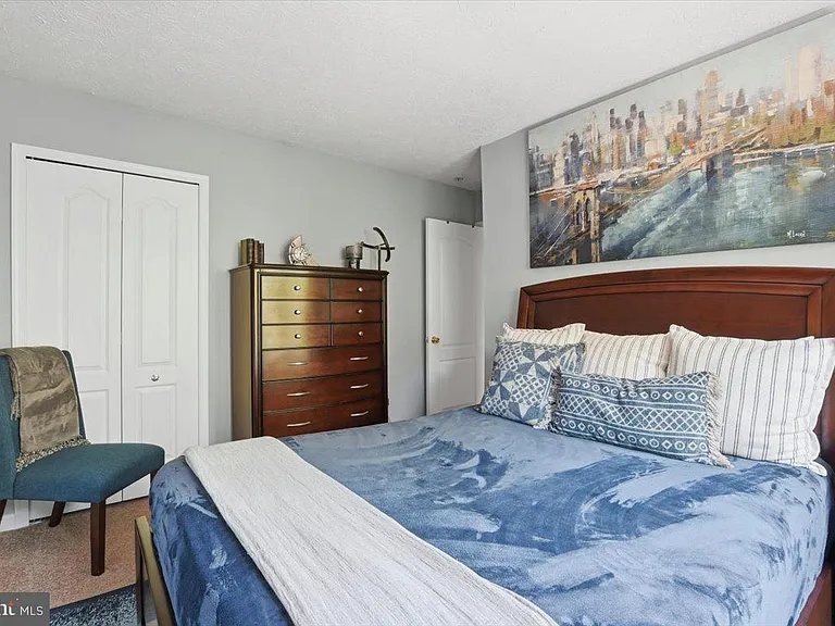 9944 Royal Commerce Pl — Photo 22