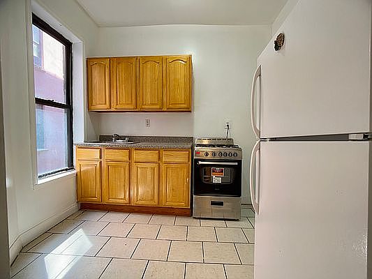 2nd image of 220 W 149th St APT 41