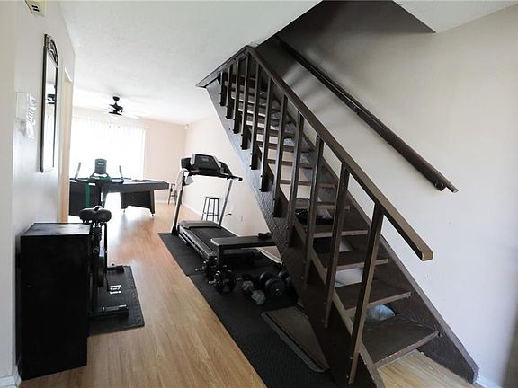 5th image of 2426 Oxford Pl