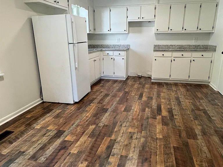 1114 Oakwood Ave NE #A — Photo 3