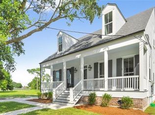 1923 Karl St, Arabi, LA 70032