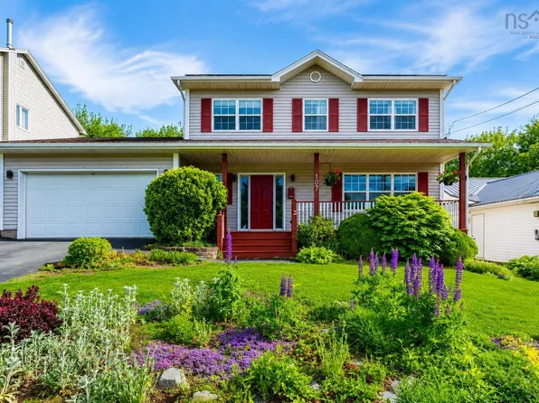 107 Lancaster Dr, Dartmouth, NS B3A 4X8