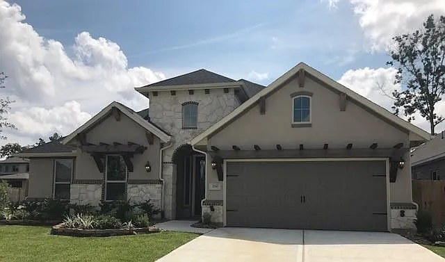 3750 Pinebrook Hollow Ln — Photo 1