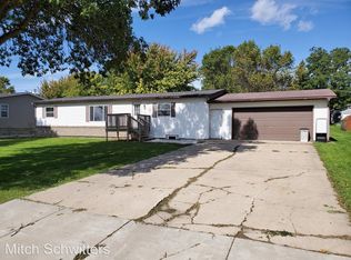 502 4th Ave, Raymond, MN 56282