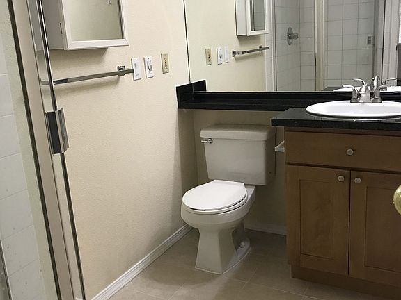 4th image of 12720 NE 10th Pl APT D305