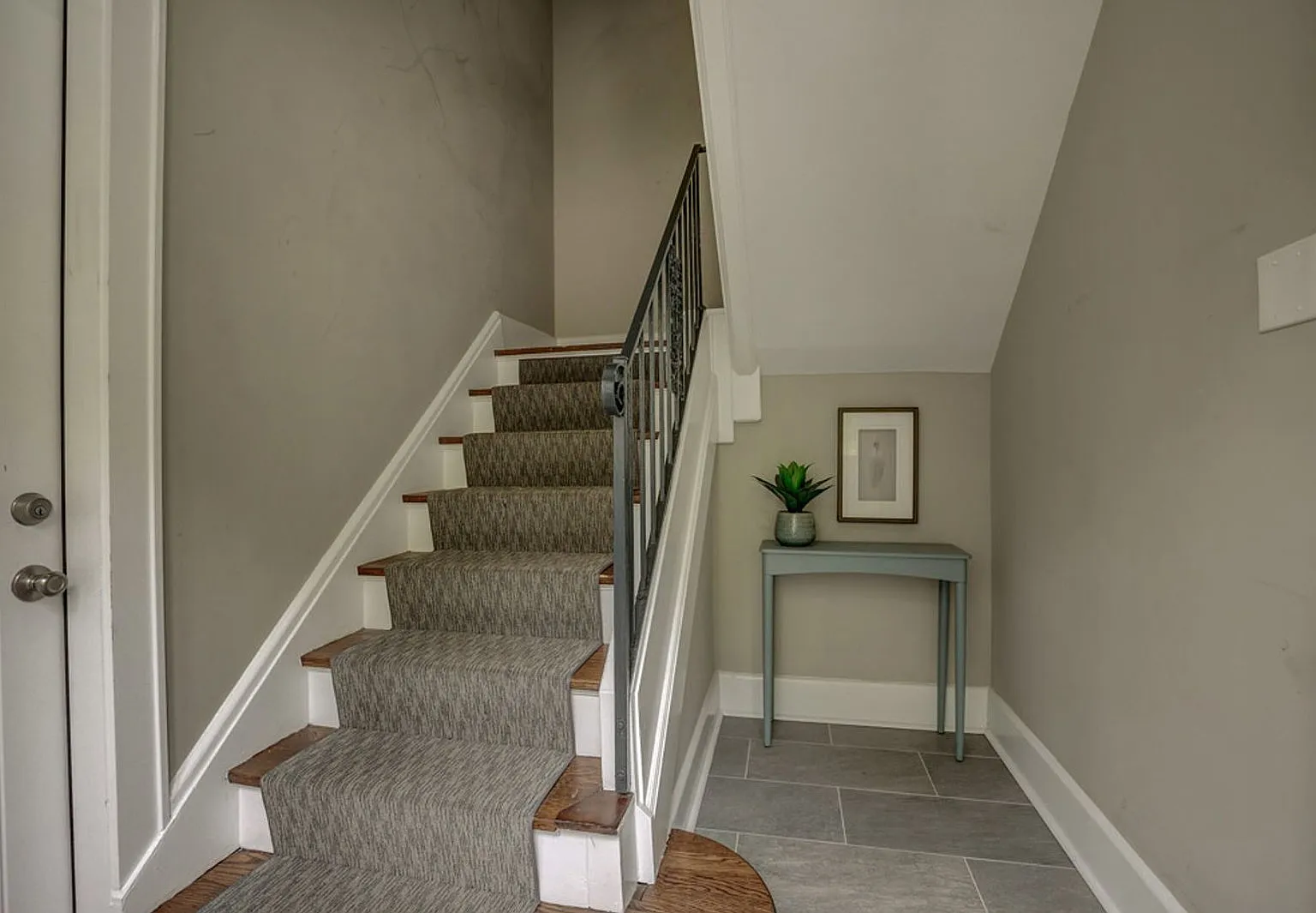 2 bed, 1.0 bath, $1,440 — Photo 3
