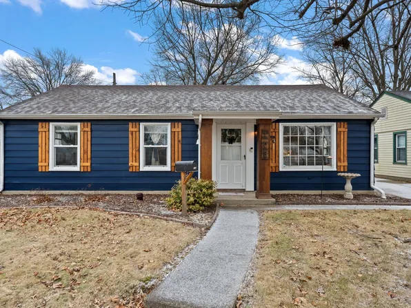 108 Henderlong Pkwy, Crown Point, IN 46307