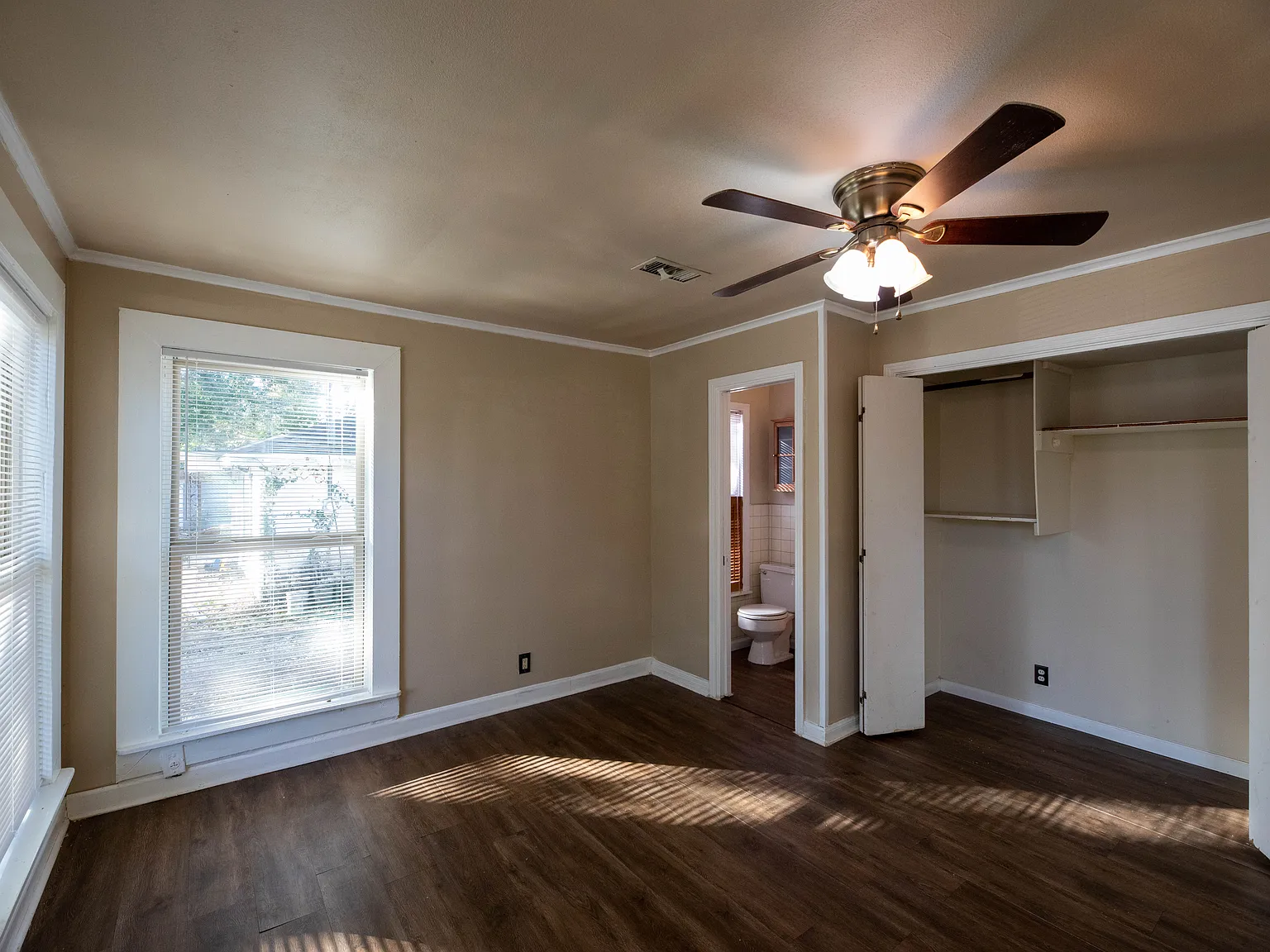 1813 Rose St. — Photo 3