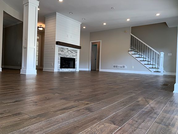 5th image of 136 Sourwood Trl