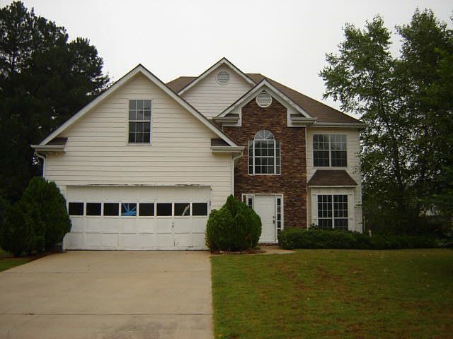 2nd image of 590 Briar Run Ct