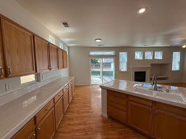 3904 Crescendo Ln — Photo 18