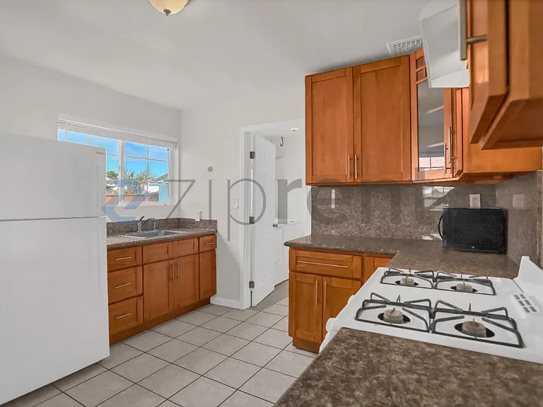 3817 Waller Ave — Photo 10