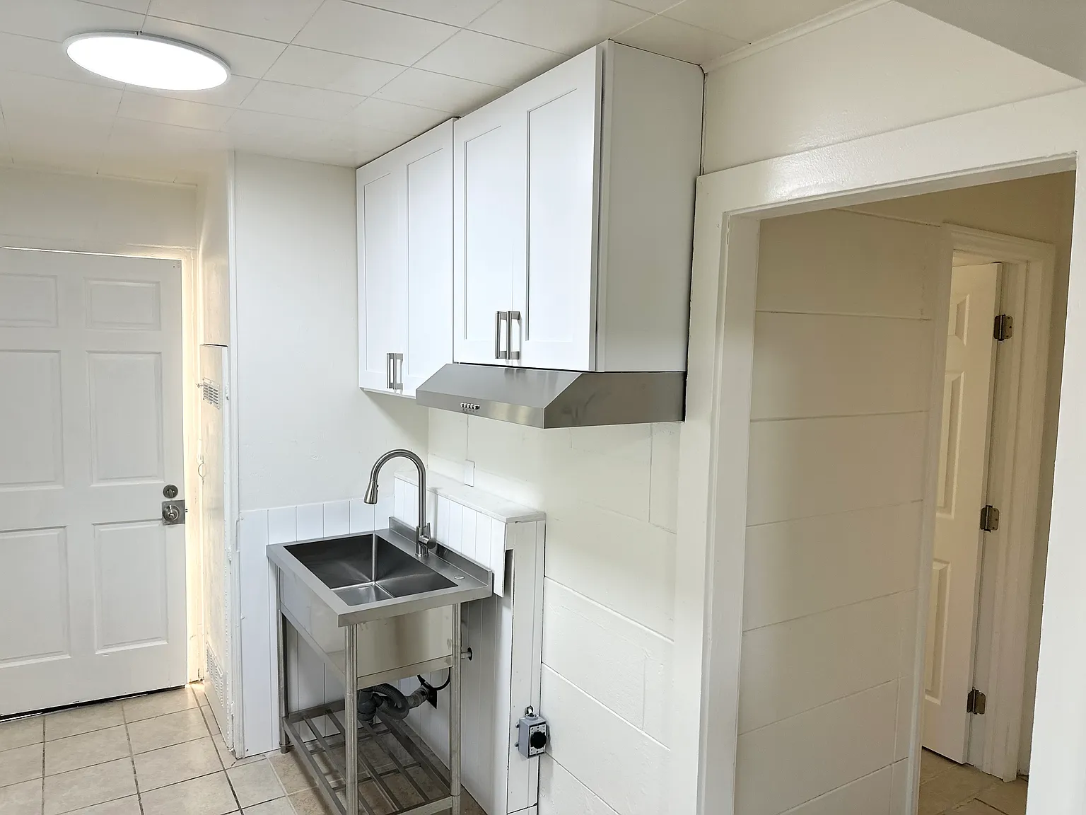 2 bed, 500 sqft, $1,295 — Photo 4