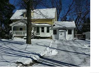 2559 N Forest Rd, Getzville, NY 14068