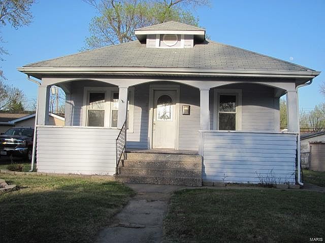 1st image of 549 Leslie Ave