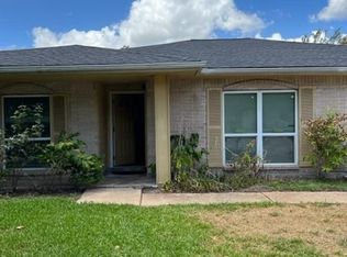 10434 Permian Dr, Sugar Land, TX 77498