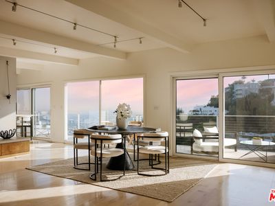 8558 Hollywood Blvd, Los Angeles, CA, 90069