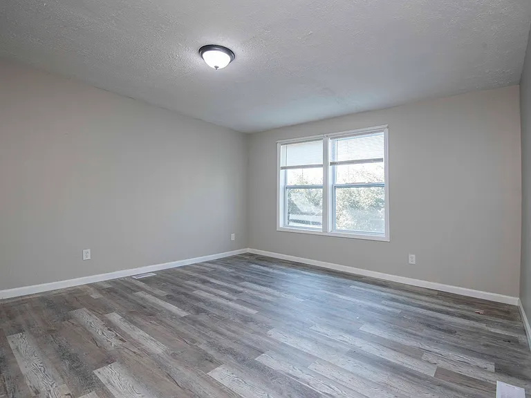 912 Hotel Ave #1 — Photo 20