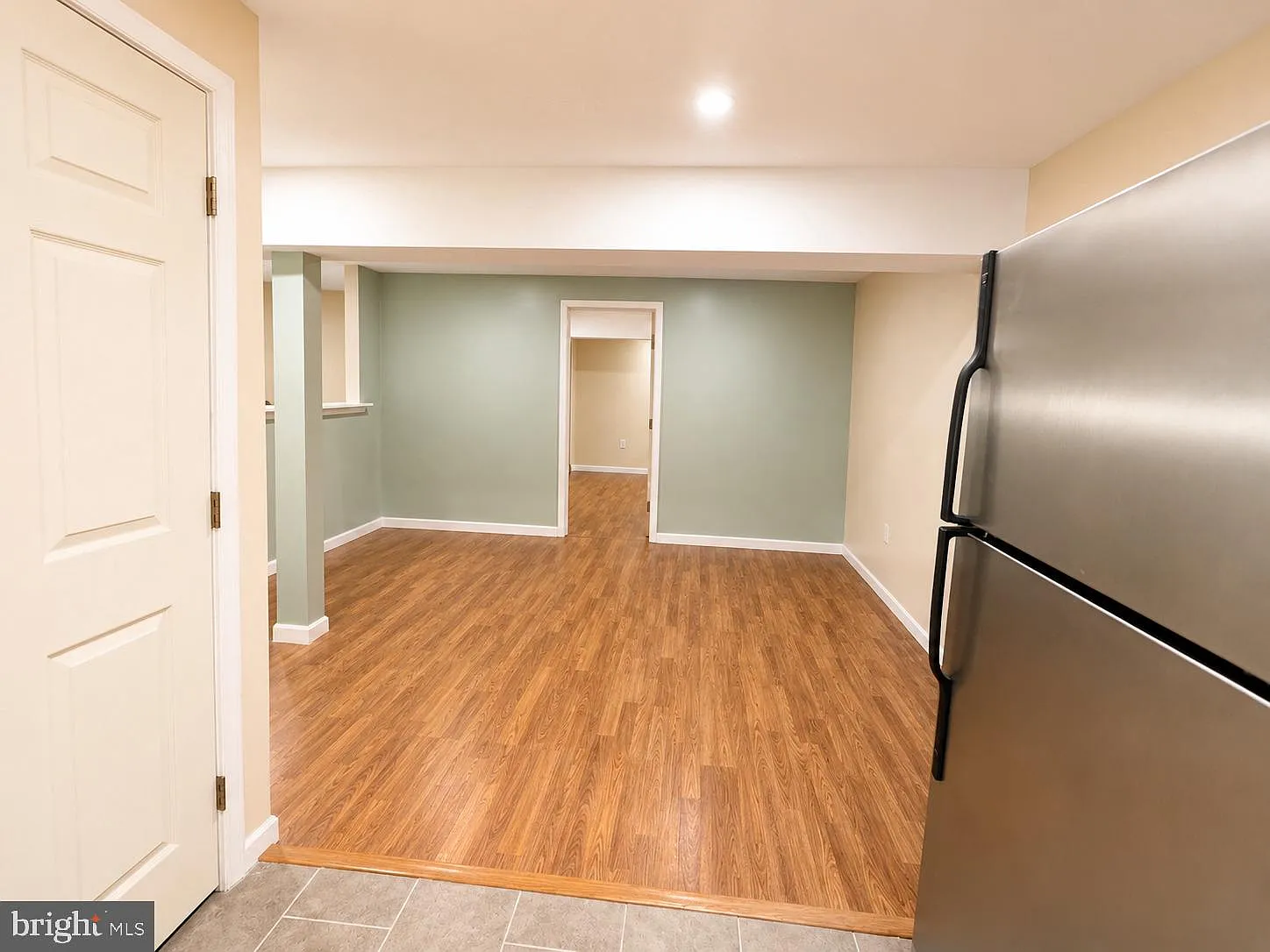 1 bed, 2333 sqft, $1,700 — Photo 3