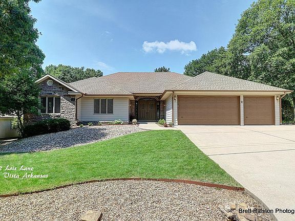 3rd image of 2 Lois Ln