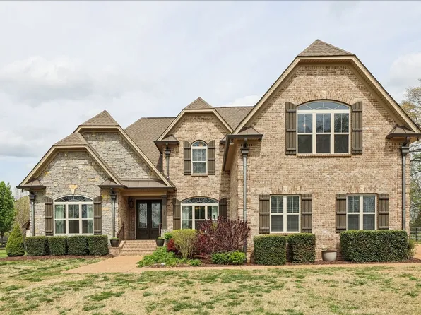 239 Cherokee Dock Rd, Lebanon, TN 37087