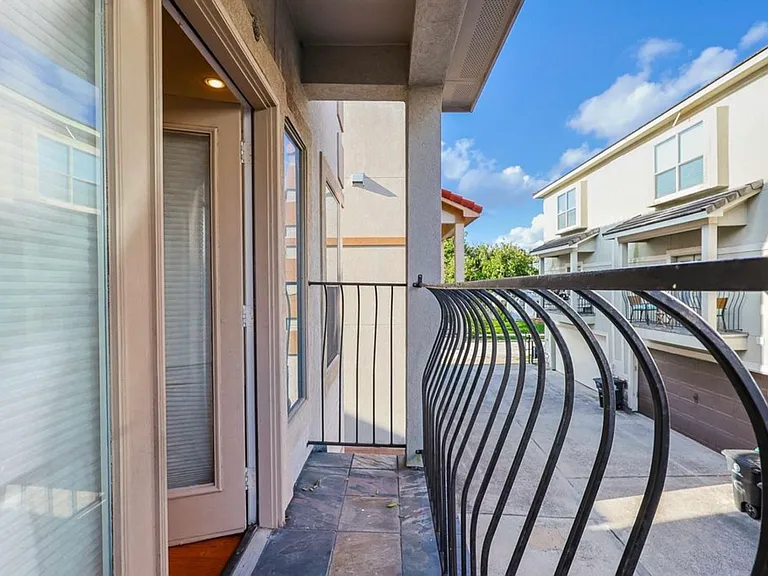 5345 Live Oak St — Photo 13