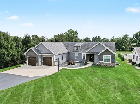 211 Adolph Shores Dr, Coldwater, MI 49036