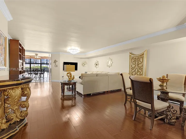 6423 Collins Ave #703 — Photo 17