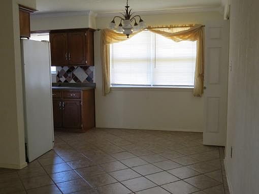 4th image of 1311 Leigh St