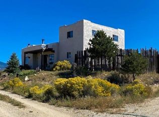 7 Shadow Mountain, Taos, NM 87571