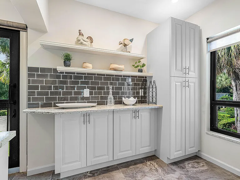 11355 Pond View Dr #D202 — Photo 9