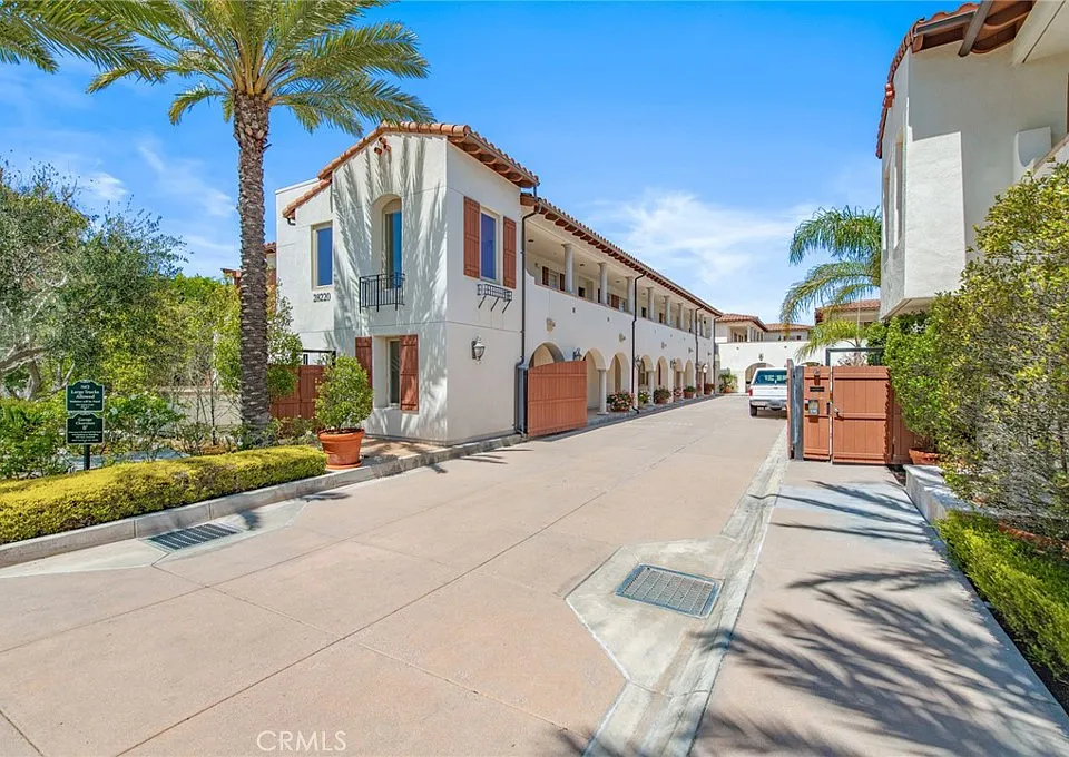 28220 Highridge #204