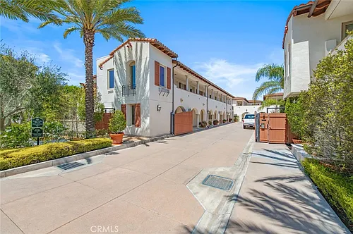 28220 Highridge #204 Photo 1