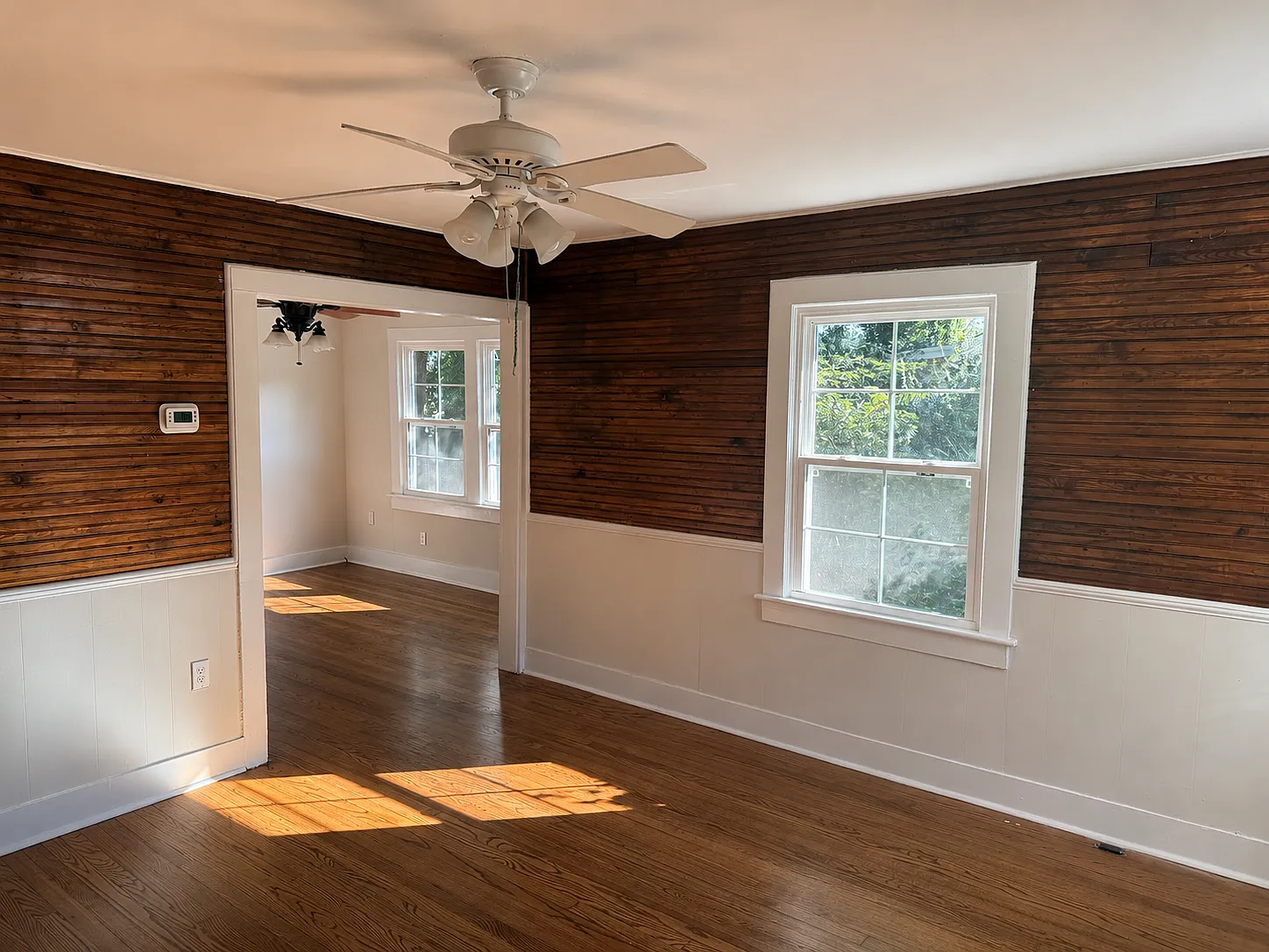 2 bed, 899 sqft, $1,300 — Photo 2