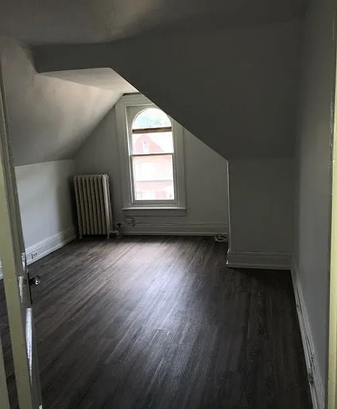 302 Frontenac St #5 — Photo 5