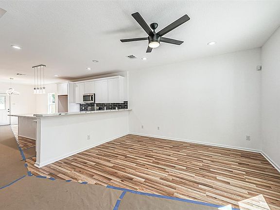3rd image of 5317 Chennault Rd Unit A